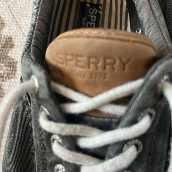 Size 10 SPERRY loafers - Picture 3 of 9